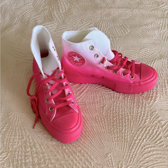 All pink ombré platform converse. Size 7 in women’s. Never worn before! - Picture 1 of 4
